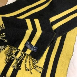 Burberry double side scarf